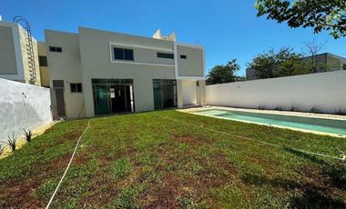 CASA EN VENTA EN SAN DIEGO CUTZ CON ALBERCA EN MERIDA