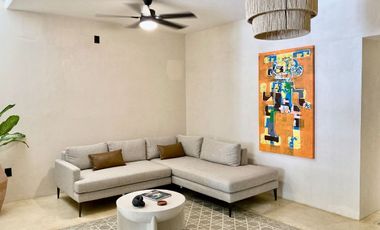 Casa en venta en Mérida, Casa Ajaw, Barrio de Santiago, Centro ( Amueblada)