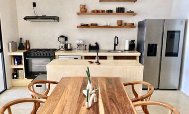 Casa en venta en Mérida, Casa Ajaw, Barrio de Santiago, Centro ( Amueblada)