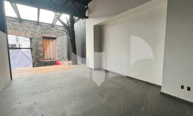 CASA EN VENTA  (para restaurante) AV. DE LA PAZ SAN ANGEL