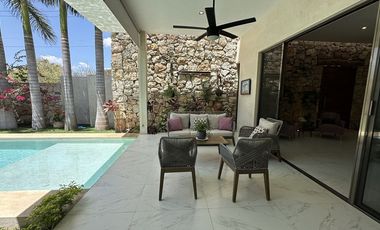 Casa en venta una Planta tipo Hacienda Mérida Yucatán, Yaaxché Dzibilchaltún