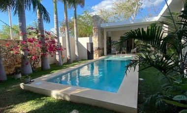 Casa en venta una Planta tipo Hacienda Mérida Yucatán, Yaaxché Dzibilchaltún