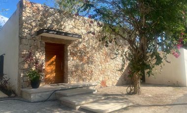 Casa en venta una Planta tipo Hacienda Mérida Yucatán, Yaaxché Dzibilchaltún