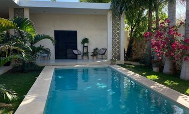 Casa en venta una Planta tipo Hacienda Mérida Yucatán, Yaaxché Dzibilchaltún