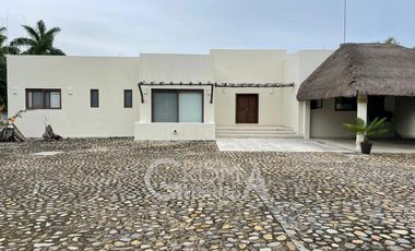 INCREÍBLE CASA EN VENTA EN FRACC. CAMPESTRE FRENTE AL RÍO EN SANTIAGO DE LA PEÑA, TUXPAN