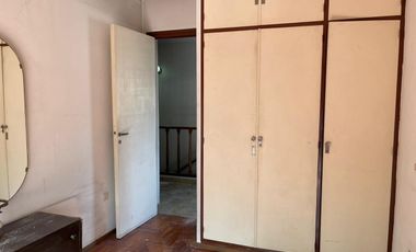 VENTA PH 4 AMB  EN 2 PLANTAS   EN CIUDADELA  AL FTE C/ BALCON Y COCHERA