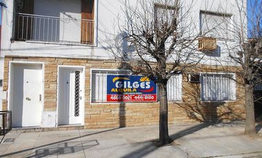 Venta Departamento 3 Amb.  Pta. Baja  Frente- Ramos Mejia  Con Patio y Lavadero