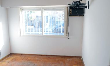 Venta Departamento 3 Amb.  Pta. Baja  Frente- Ramos Mejia  Con Patio y Lavadero