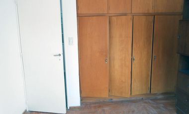 Venta Departamento 3 Amb.  Pta. Baja  Frente- Ramos Mejia  Con Patio y Lavadero