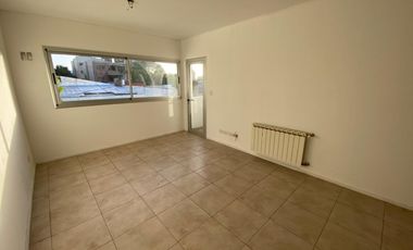 Departamento de 2 ambientes en calle 3 e/ 37 y 38
