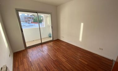 Departamento de 2 ambientes en calle 3 e/ 37 y 38
