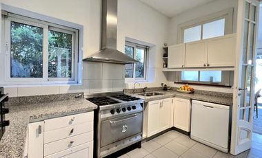Casa al Lago  en Venta/Alquiler  en Santa Barbara!