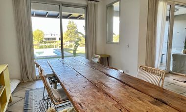 Casa al Lago  en Venta/Alquiler  en Santa Barbara!
