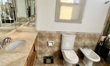 Casa al Lago  en Venta/Alquiler  en Santa Barbara!