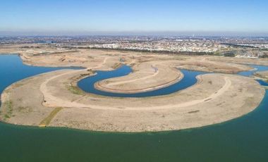 Lote en venta al lago central  en el Barrio Puentes, Nordelta