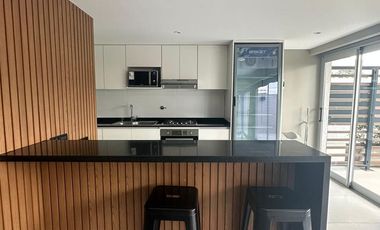 Alquiler de monoambiente con balcón en Wilde