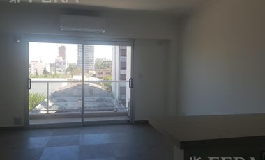Alquiler de monoambiente con balcón en Wilde