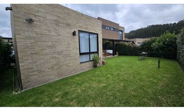 VENDO CASA EN ZIPAQUIRA ENTRELOMAS CLUB HOUSE (IC)