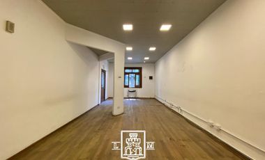 3 de Febrero  y 25 de Mayo - PH Oficina en Alquiler - NO APTO VIVIENDA