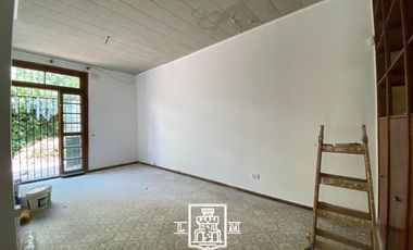 3 de Febrero  y 25 de Mayo - PH Oficina en Alquiler - NO APTO VIVIENDA