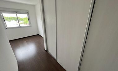 Departamento de 1 dormitorio con vestidor, en Alquiler en La Plata