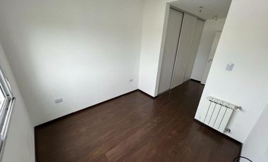 Departamento de 1 dormitorio con vestidor, en Alquiler en La Plata