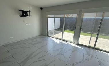 Casa en renta en Tossá, el modelo mas grande, 3 recs, 2.5 baños