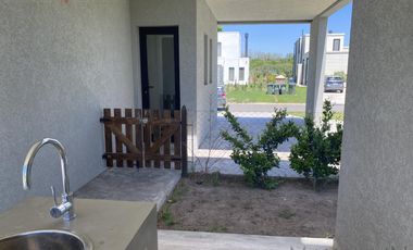 Alquiler casa La Calesa Pilará, 4 habitaciones, sin muebles