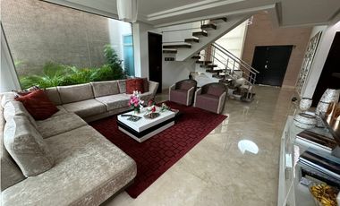 CASA DE LUJO EN CONJUNTO EN VENTA EN VILLA CAMPESTRE