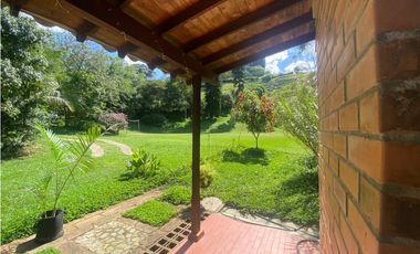 Venta Finca en Girardota, 8.595 mts, 1 solo  nivel, El Totumo,