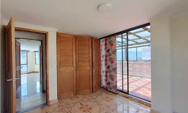 Arrienda Apartamento 4 alcobas Avenida Paralela Versalles Manizales