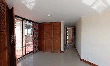 Arrienda Apartamento 4 alcobas Avenida Paralela Versalles Manizales