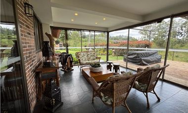 Hermosa finca caballista en el retiro en unidad cerrada
