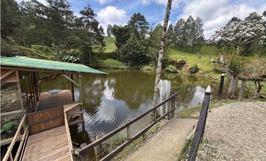 Hermosa finca caballista en el retiro en unidad cerrada