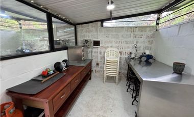 Hermosa finca caballista en el retiro en unidad cerrada
