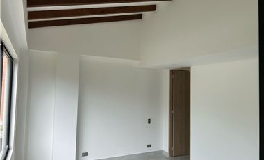 Vendo Casa como nueva en el Retiro unidad cerrada