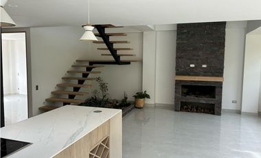 Vendo Casa como nueva en el Retiro unidad cerrada