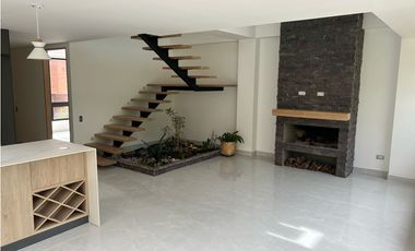 Vendo Casa como nueva en el Retiro unidad cerrada