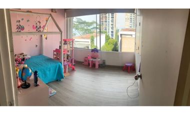 INCREIBLE OPORTUNIDAD DE VIVIR EN CASA EN ALTOS DEL POBLADO MEDELLIN