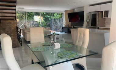 INCREIBLE OPORTUNIDAD DE VIVIR EN CASA EN ALTOS DEL POBLADO MEDELLIN