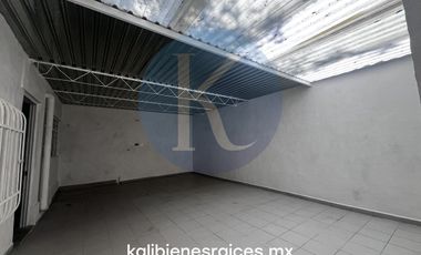 Casa con Uso de Suelo Comercial y Bodega de 39m2 en Santa Cecilia