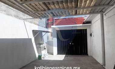 Casa con Uso de Suelo Comercial y Bodega de 39m2 en Santa Cecilia