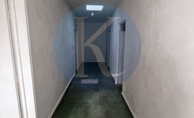 Casa con Uso de Suelo Comercial y Bodega de 39m2 en Santa Cecilia