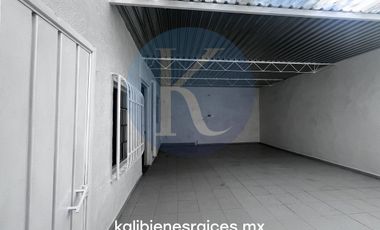 Casa con Uso de Suelo Comercial y Bodega de 39m2 en Santa Cecilia