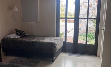 RENTA DE CASA AMUEBLADA EN VIÑEDO SAN LUCAS. SAN MIGUEL DE ALLENDE.