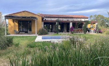 RENTA DE CASA AMUEBLADA EN VIÑEDO SAN LUCAS. SAN MIGUEL DE ALLENDE.