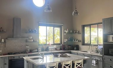 RENTA DE CASA AMUEBLADA EN VIÑEDO SAN LUCAS. SAN MIGUEL DE ALLENDE.