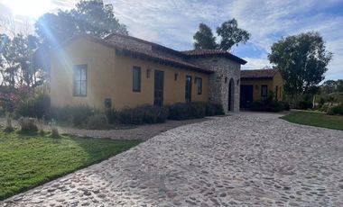 RENTA DE CASA AMUEBLADA EN VIÑEDO SAN LUCAS. SAN MIGUEL DE ALLENDE.