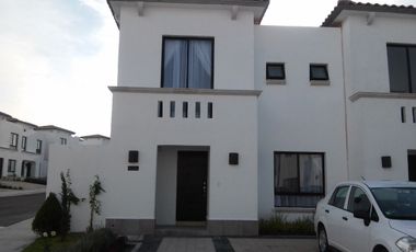 RENTA casa AMUEBLADA, facturable, San Isidro Juriquilla, Querétaro