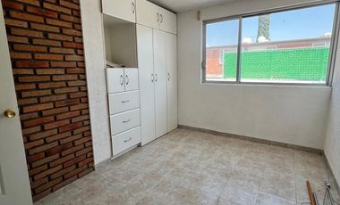 Casa en renta en condominio Vitrales Camino a los Olvera